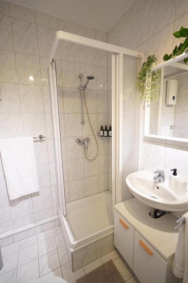 Dein Flughafen Messe Apartment Nahe Duesseldorf 2 Duisbourg Extérieur photo